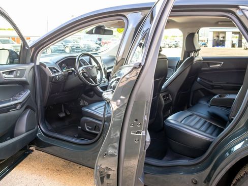 Used 2023 Ford Edge SEL image 9