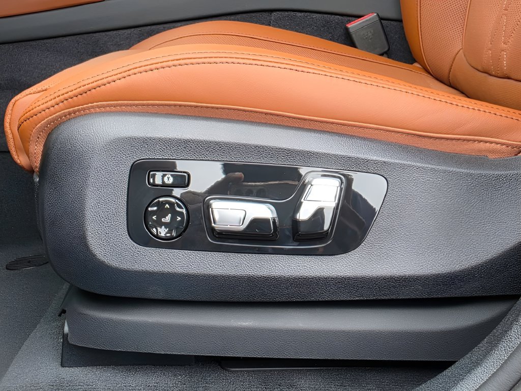 New 2027 BMW X6 xDrive40i w/ Executive Package AWD/4WD image 11