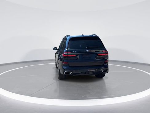 Used 2025 BMW X7 xDrive40i w/ M Sport Package AWD/4WD image 2