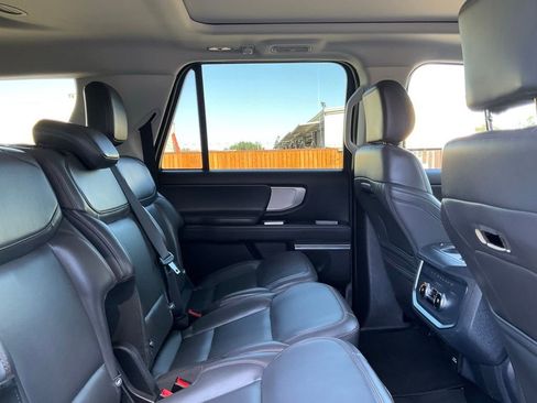 Used 2025 Ford Expedition Max Active AWD/4WD image 21