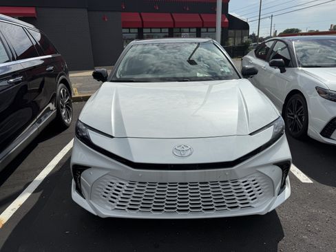 Used 2026 Toyota Camry XSE AWD/4WD image 6