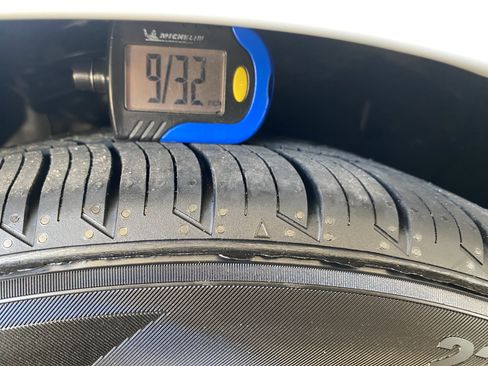 Certified 2022 Volkswagen GTI SE FWD image 21
