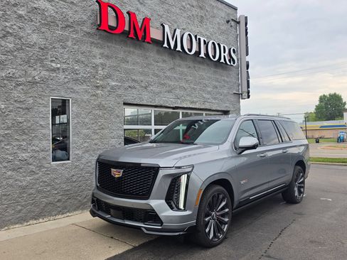 Used 2026 Cadillac Escalade ESV V AWD/4WD image 21