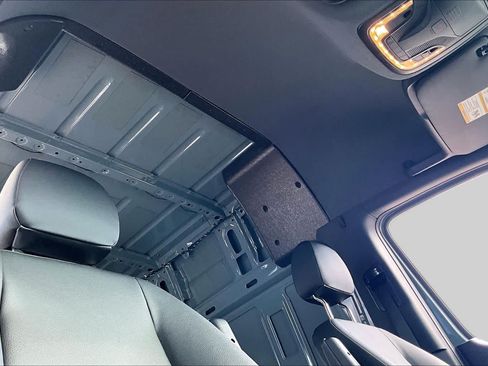 Used 2025 Mercedes-Benz Sprinter 2500 image 14