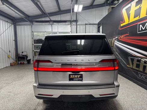 Used 2019 Lincoln Navigator Reserve AWD/4WD image 17