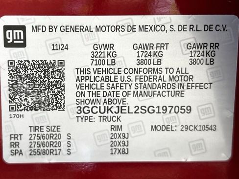 Used 2025 Chevrolet Silverado 1500 High Country w/ Technology Package AWD/4WD image 34