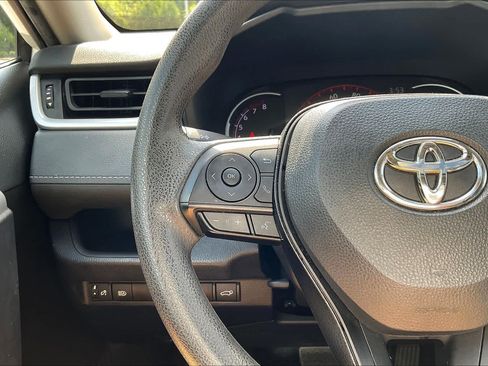 Used 2024 Toyota RAV4 XLE w/ Convenience Package FWD image 24