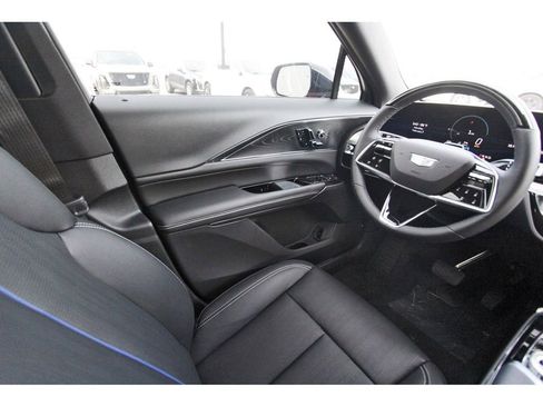 New 2026 Cadillac Lyriq Sport image 8