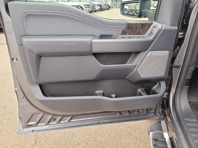 New 2027 Ford F250 Lariat w/ Lariat Premium Package AWD/4WD image 18
