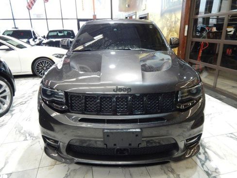Used 2021 Jeep Grand Cherokee SRT image 3