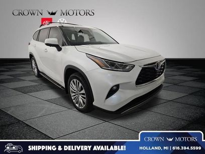 Used 2023 Toyota Highlander Platinum