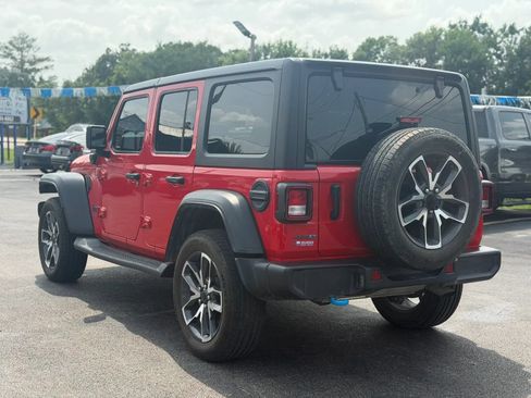 Used 2024 Jeep Wrangler Unlimited AWD/4WD image 7