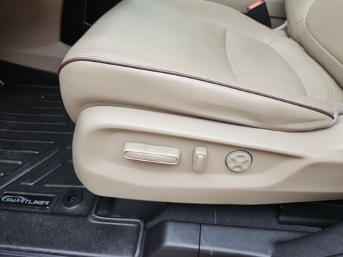 Used 2022 Honda Odyssey Elite image 16