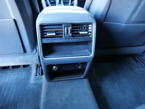 Used 2019 Porsche Cayenne S image 13