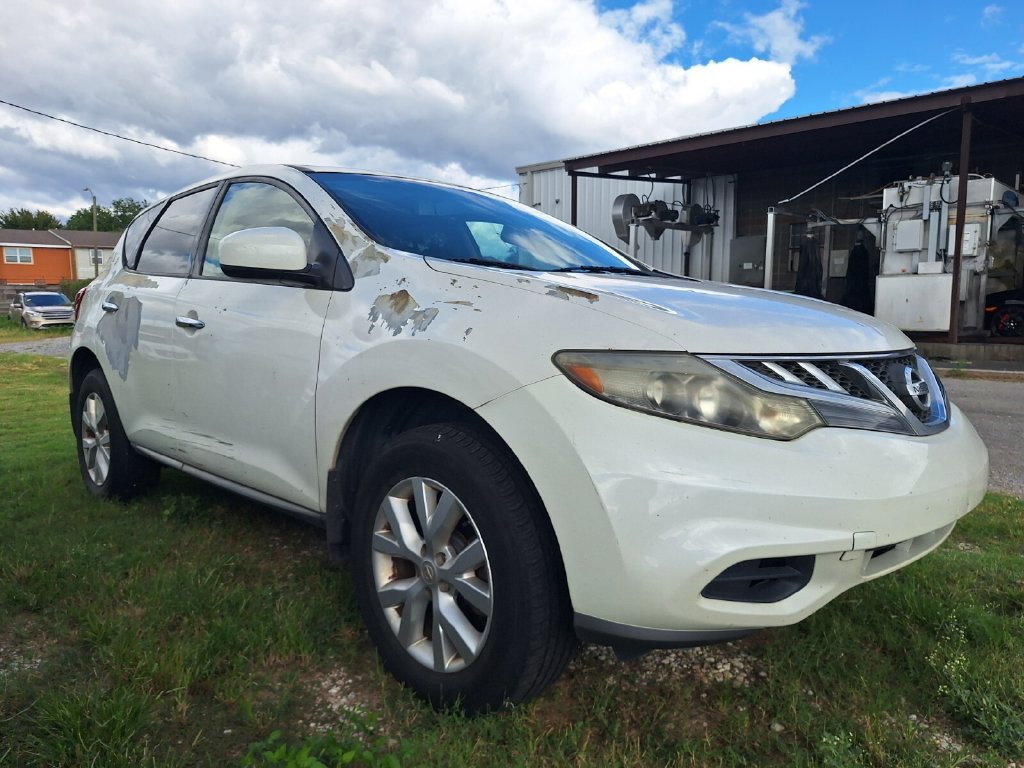 Used 2014 Nissan Murano S FWD image 2