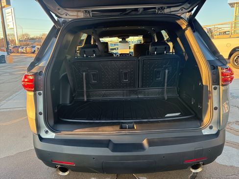 Used 2023 Chevrolet Traverse LT w/ LPO, Floor Liner Package image 4