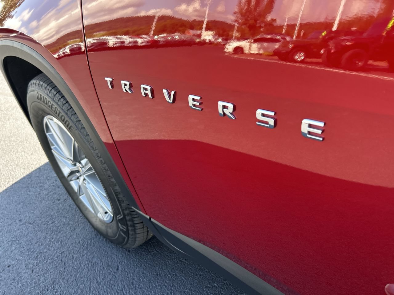 Used 2023 Chevrolet Traverse LT AWD/4WD image 12