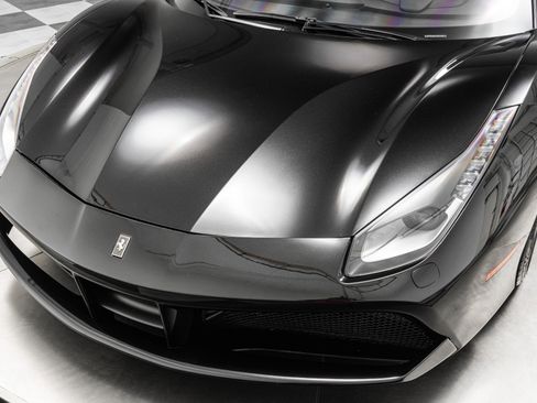 Used 2018 Ferrari 488 Spider image 43