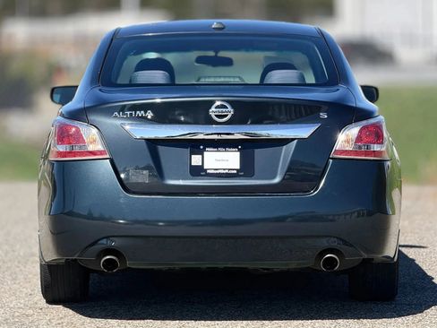 Used 2015 Nissan Altima 2.5 S w/ Power Driver Seat Package image 4