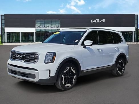 Certified 2024 Kia Telluride S w/ S Sunroof Package FWD image 2