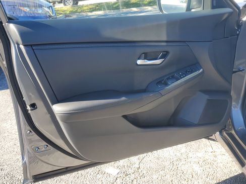 Certified 2025 Nissan Sentra SV w/ Trunk Package image 15