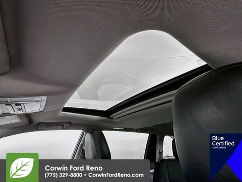 Used 2019 Toyota Highlander XLE AWD/4WD image 25