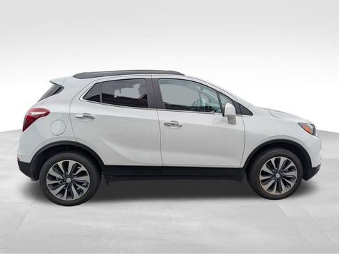 Used 2022 Buick Encore Preferred AWD/4WD image 8