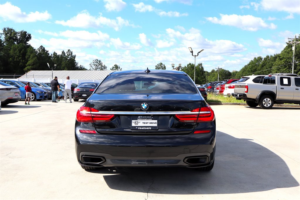 Used 2019 BMW 740i w/ Executive Package RWD image 6