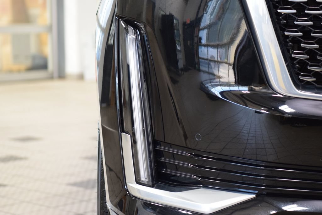 Used 2024 Cadillac Escalade ESV Premium Luxury w/ LPO, Floor Liner Package AWD/4WD image 14