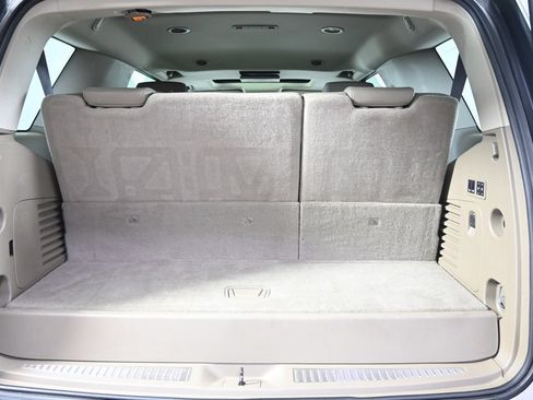 Used 2019 Chevrolet Tahoe Premier AWD/4WD image 17
