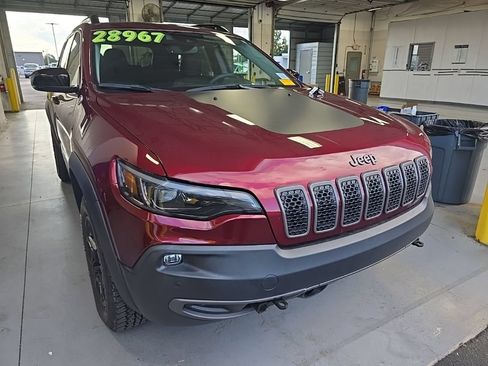 Used 2022 Jeep Cherokee Trailhawk w/ Premium Leather Package AWD/4WD image 1