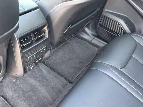 Used 2024 Jeep Wagoneer Launch Edition AWD/4WD image 28