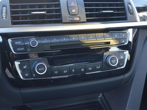 Used 2017 BMW 330i Sedan image 22