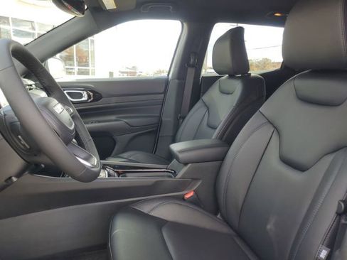 New 2026 Jeep Compass Limited image 10