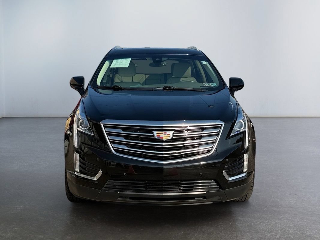 Used 2018 Cadillac XT5 Luxury w/ Driver Awareness Package FWD image 2