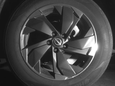 Used 2025 Nissan Rogue SV image 14