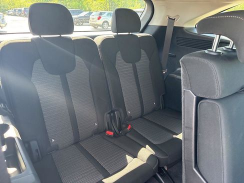 Used 2025 Kia Sorento LX FWD image 36