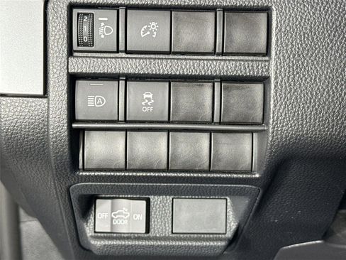 Certified 2024 Toyota Tacoma SR5 AWD/4WD image 14