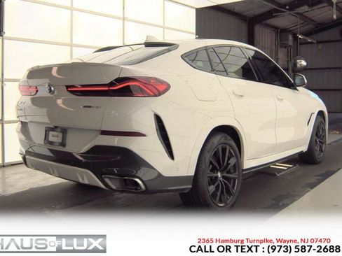Used 2022 BMW X6 xDrive40i w/ M Sport Package AWD/4WD image 9