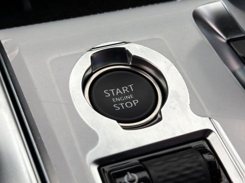 Used 2024 Jaguar XF R-Dynamic SE AWD/4WD image 24