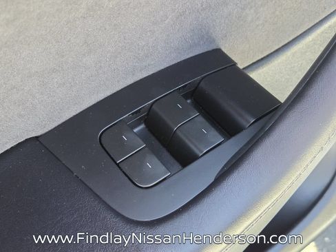 Used 2022 Tesla Model Y Long Range AWD/4WD image 21