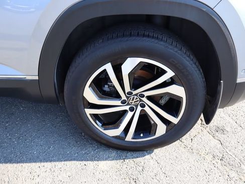 Used 2021 Volkswagen Atlas Cross Sport SEL Premium AWD/4WD image 41