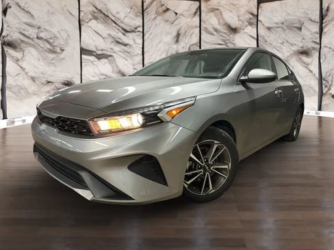 Used 2023 Kia Forte LXS FWD image 1