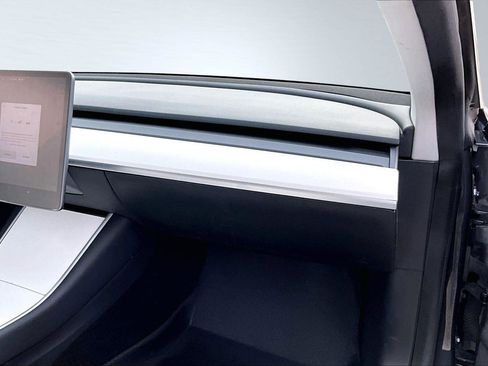 Used 2020 Tesla Model 3 Performance image 17