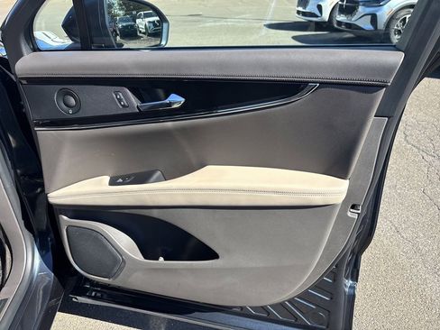 Certified 2022 Lincoln Nautilus Reserve w/ Luxury Package image 14