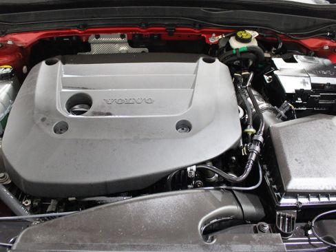 Used 2024 Volvo XC40 B5 Core AWD/4WD image 39