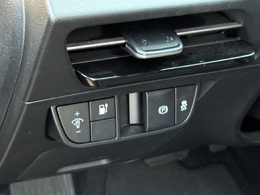 Used 2024 Kia EV6 Light RWD image 17