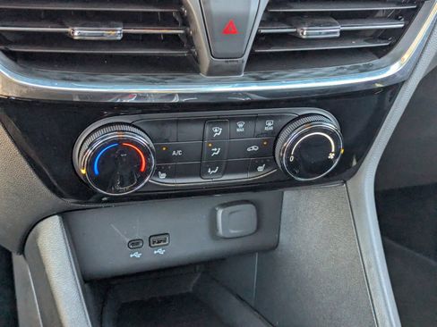 Used 2025 Buick Encore GX Sport Touring w/ Comfort Package image 29