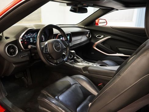 Used 2017 Chevrolet Camaro SS image 6