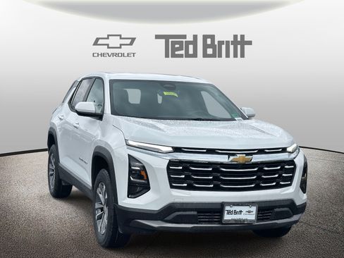 New 2026 Chevrolet Equinox LT image 3